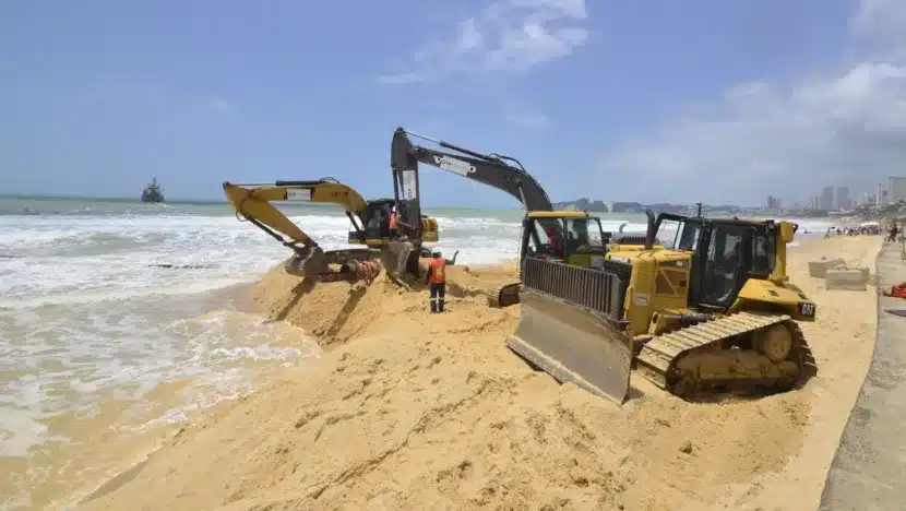 Thiago Mesquita fala que areia para engorda é "excelente e compatível" - Foto: José Aldenir - Agora RN