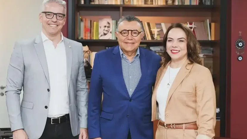 Carlos Siqueira com Larissa Rosado e Lahyre Neto durante agenda em Brasília / Foto: Reprodução