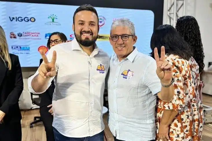 Candidato à reeleição em Caicó, prefeito Dr. Tadeu, ao lado do candidato a vice, Toinho Santiago: novas propostas / Foto: Reprodução