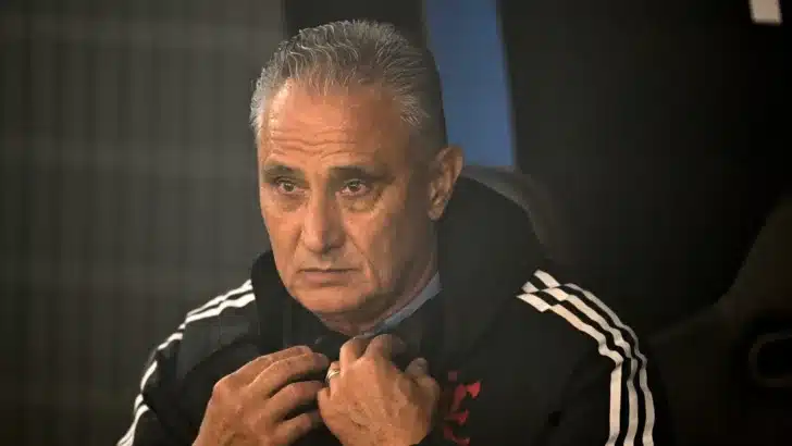 Tite em entrevista coletiva, em imagem de arquivo