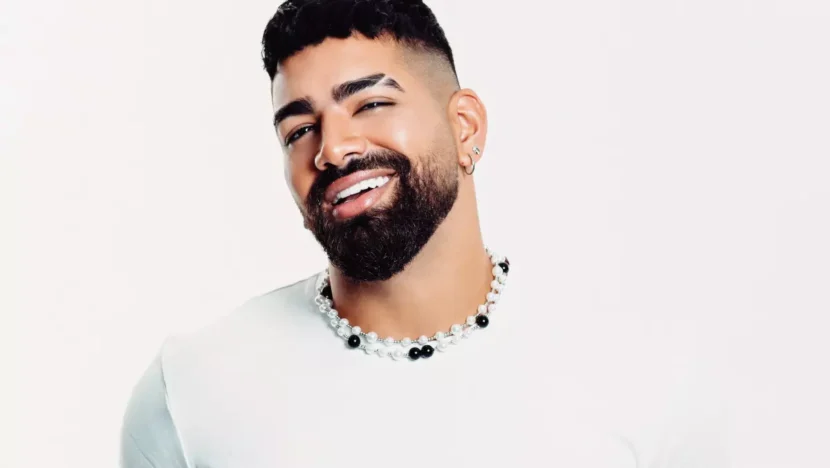 Dilsinho blusa branca.jpg