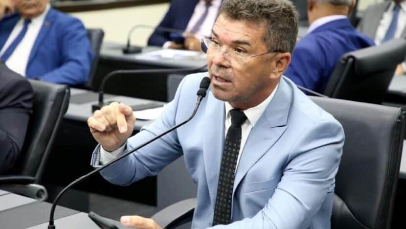 Para Eribaldo Medeiros, é necessário que haja um recolhimento de forma coercitiva das pessoas para tratamentos / Foto: Elpidio Júnior CMN