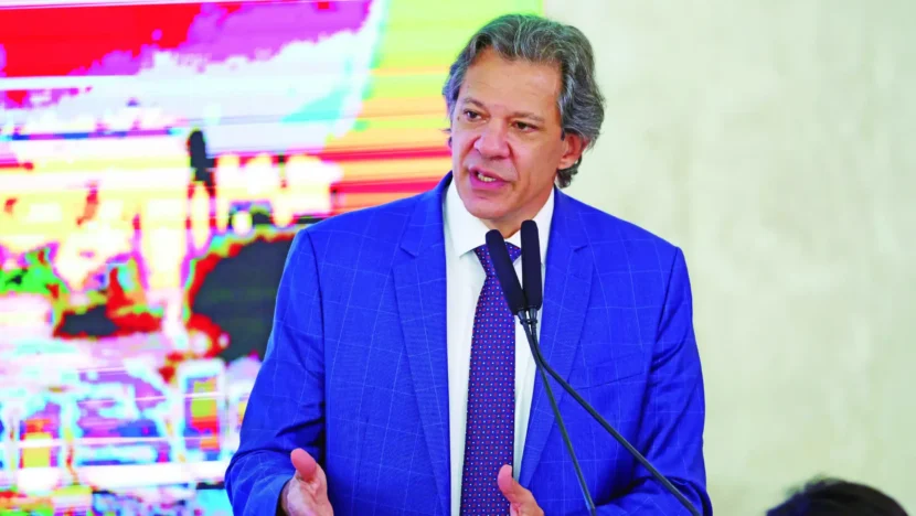 Lula pediu a inclusão de mais um ministério na lista de corte de gastos, afirma Haddad