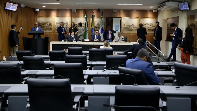 Câmara entendeu que, se não há utilidade para moradia, o dono do imóvel é proprietário, na prática, apenas do terreno - Foto: Francisco de Assis / cmn