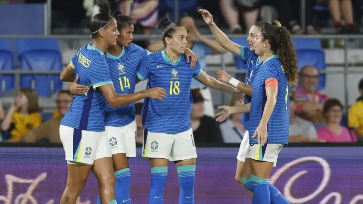 Seleção feminina bate Austrália de novo em último compromisso do ano