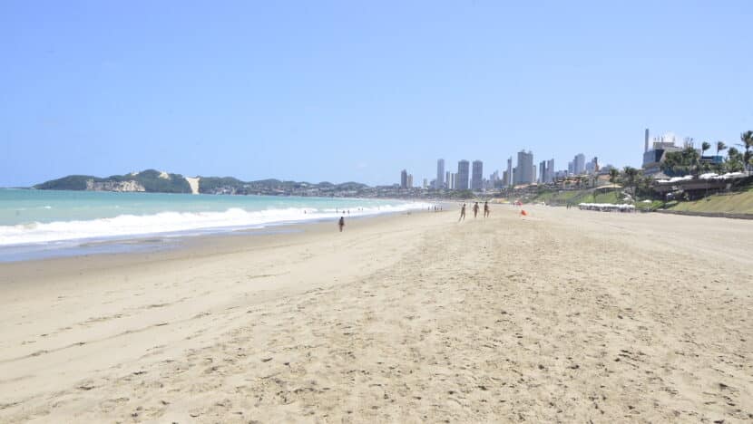 Engorda de Ponta Negra Sombreiros de Praia (1)