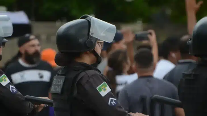 Policial Militar do RN em contenção de evento / Foto: José Aldenir - Agora RN