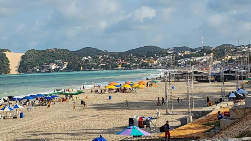 Estrutura do Réveillon 2024 em Ponta Negra começa a ser montada - Crédito: Foto:Secult