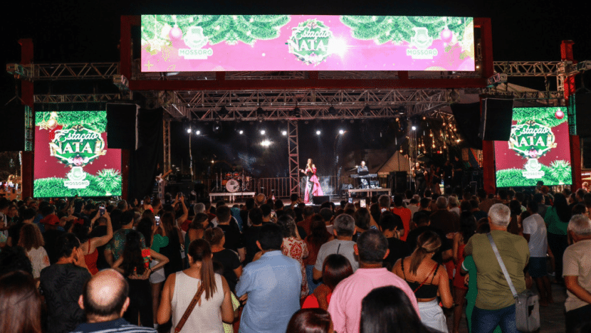 Marina Elali leva multidão ao "Estação Natal" - Fotos: Lucas Bulcão (Secom/PMM)