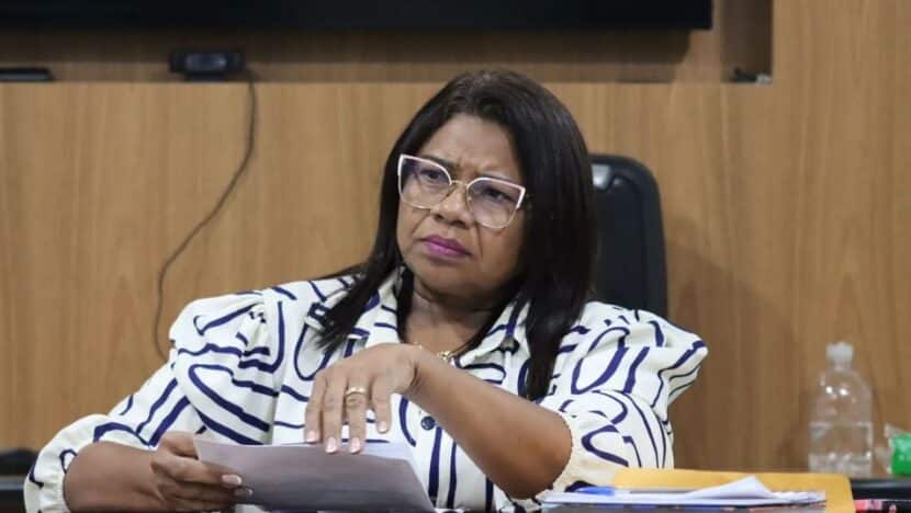 Nova prefeita de PaRio Grande do Norteamirim, Professora Nilda (Solidariedade), herdou dívidas da gestão Taveira / Foto: Prefeitura de PaRio Grande do Norteamirim