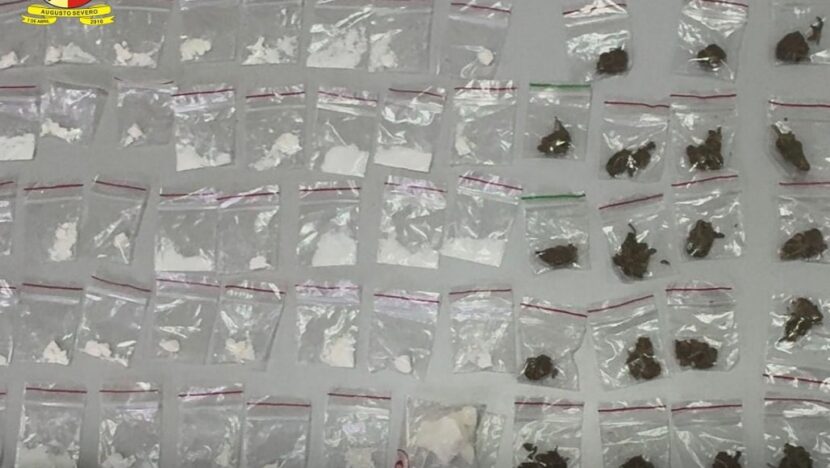 Polícia Militar apreende drogas em casa abandonada em Macaíba - Foto: Reprodução/PMRN