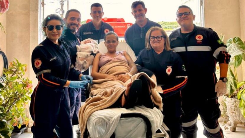 Equipe do Samu Natal realizou parto dentro do banheiro da casa da parturiente, que foi levada com o bebê para a MateRio Grande do Norteidade Araken. Foto: Divulgação.