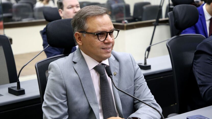 Aldo clemente defende união das categorias e promete avançar com 35 propostas para servidores do mprn | notícias do rio grande do norte aldo