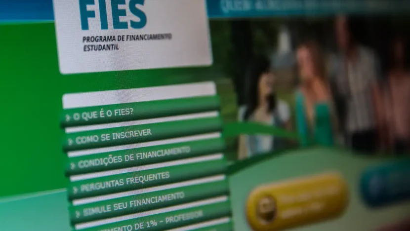 Inscrições para vagas remanescentes do Fies acabam hoje - Foto: Marcello Casal Jr/Agência Brasil