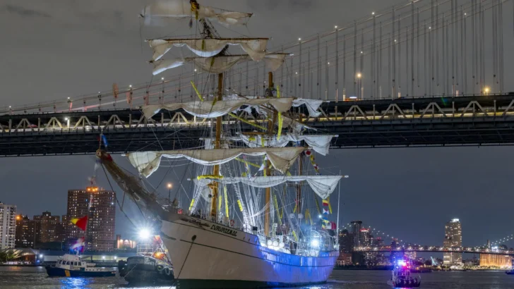 Navio Marinha Mexico.jpg