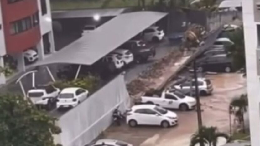 Muro de condomínio desaba sobre carros após fortes chuvas em Nova PaRio Grande do Norteamirim - foto: Reprodução