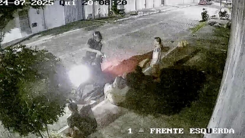 Homem armado assalta mulheres em calçada na zona Norte de Natal - Foto: Reprodução