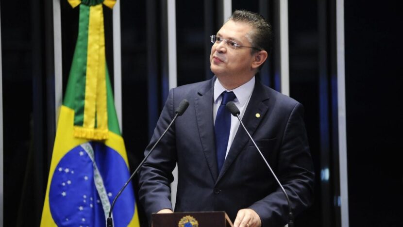 Deputados do PL tentaram tirar imposto para renda alta
