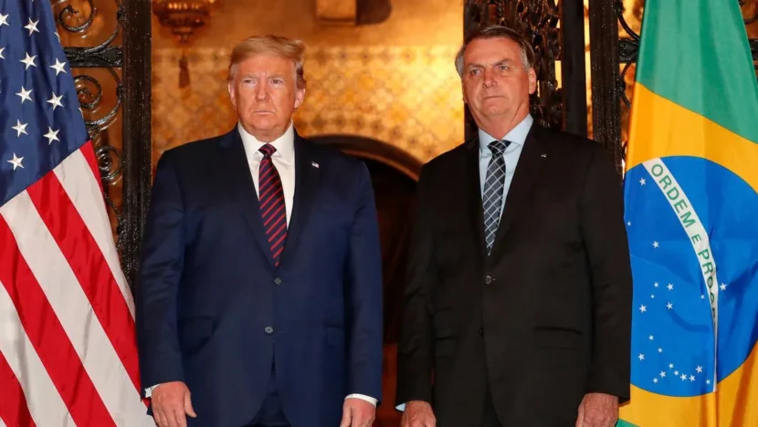 Trump envia carta a Bolsonaro e diz que "julgamento precisa parar" - Foto: Alan Santos/PR
