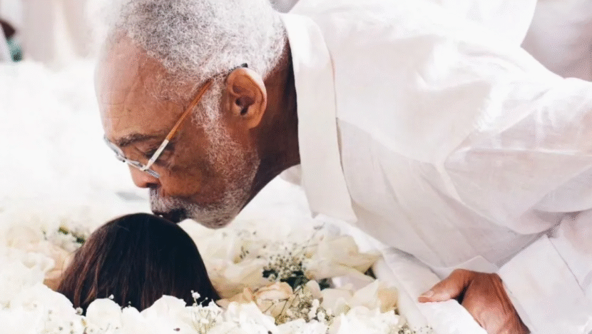 Gilberto Gil se despede de Preta Gil que morreu aos 50 anos • Lia Maciel MKT Cemitério da Penitênci