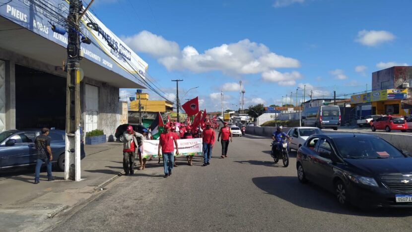 Nova manifestação do MST mobiliza 500 pessoas na BR-101 e é acompanhada pela PRF no RN - Foto: José Aldenir/Agora RN