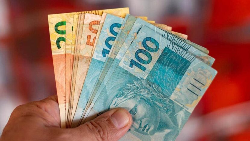 Governo propõe novo salário mínimo para 2024; saiba o que pode mudar