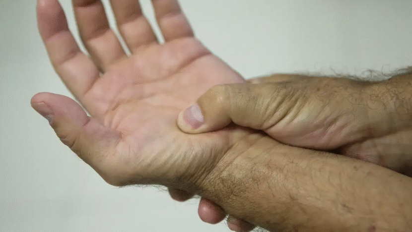 dor no braço e mão, fibromialgia - Foto: Marcello Casal Jr - Agência Brasil