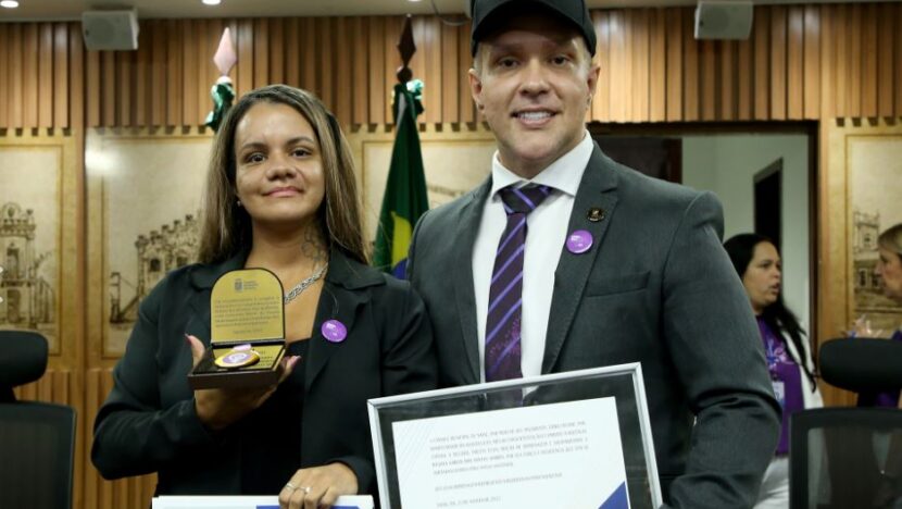 Vítima de agressão em elevador, juliana soares recebe homenagem na câmara de natal | notícias do rio grande do norte Capturar