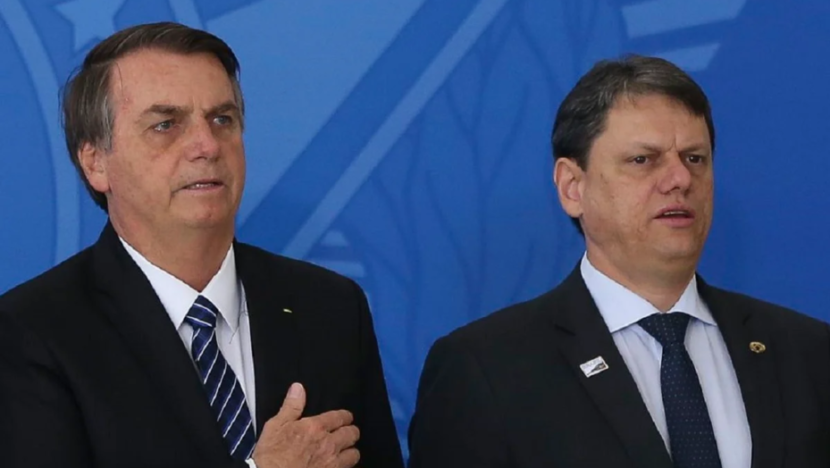Moraes autoriza visitas de Tarcísio de Freitas e deputados a Bolsonaro