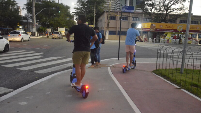Patinetes elétricos viram opção de lazer e mobilidade em Natal