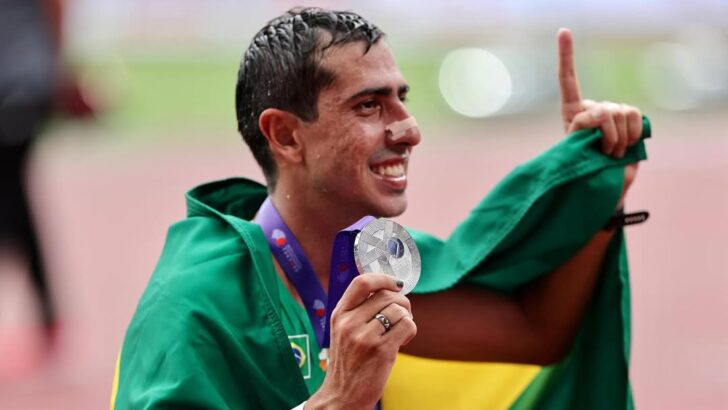 Caio Bonfim conquista ouro e Brasil faz história no Mundial de Atletismo
