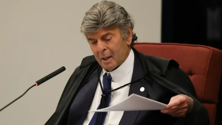 Ministro pede vista e suspende julgamento de recurso de Moro no STF