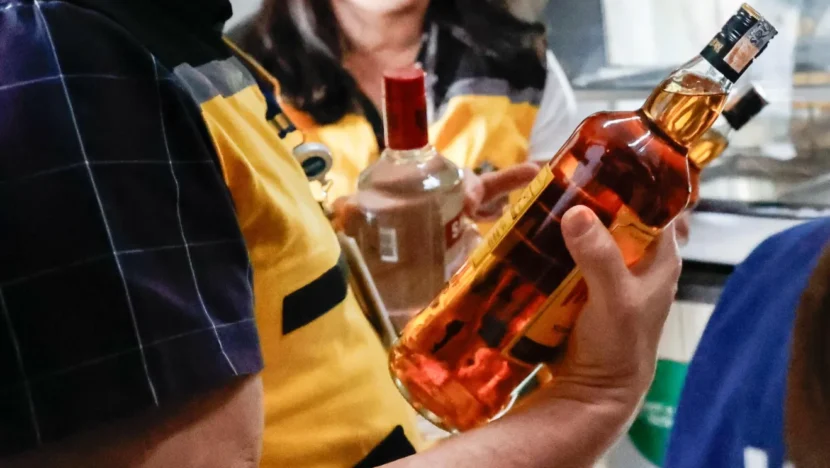 Polícia prende fornecedor de materiais usados em bebidas adulteradas em São Paulo
