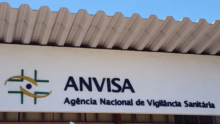 Anvisa suspende venda de cosméticos capilares e produtos com ozônio - Foto: Rafa Neddermeyer/Agência Brasil
