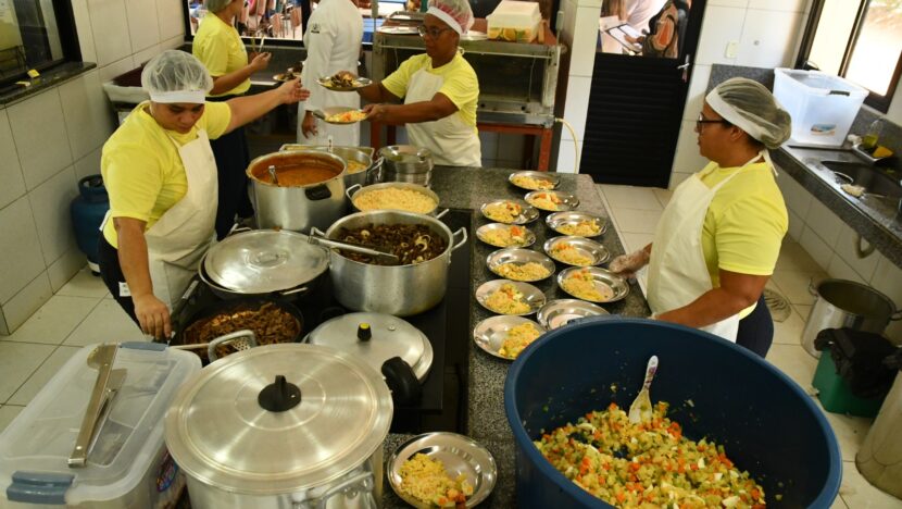 cozinha comunitaria demis roussos