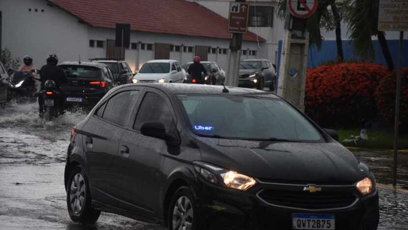 Câmara de natal aprova criação de pontos de apoio para trabalhadores por aplicativo | notícias do rio grande do norte Carro por Aplicativo UBER (2)