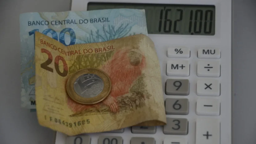 Dinheiro Salario Minimo 2026 5 scaled e1765404528982 1536x864.jpg