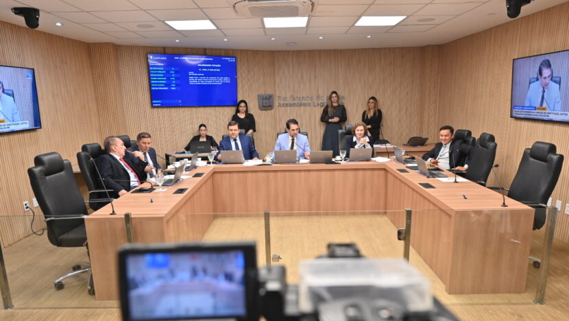 Assembleia do RN discute projeto que garante às prefeituras repasse automático de impostos e verba do Fundeb