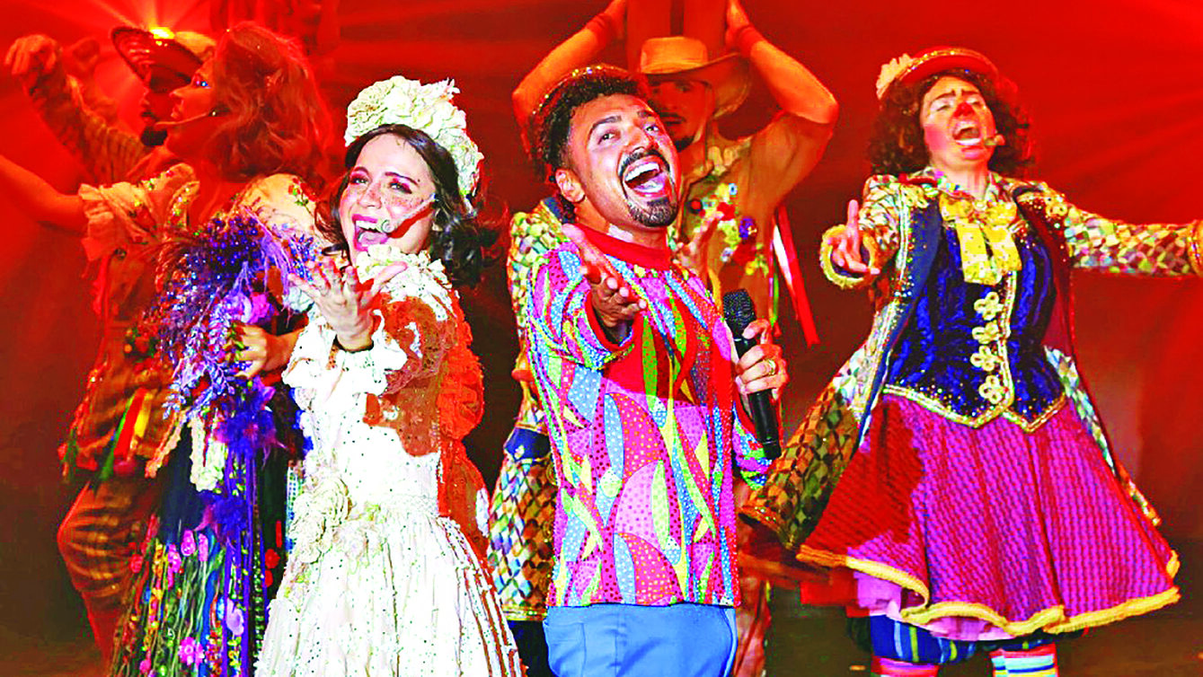 Espetáculo de Tirullipa estreia em Natal com homenagem ao Nordeste