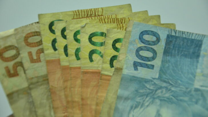 Dinheiro (6) Foto: José Aldenir/Agora RN