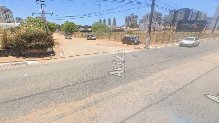 Faixa da Avenida Abel Cabral será interditada para obra de esgotamento sanitário - Foto: Reprodução/Google Street View