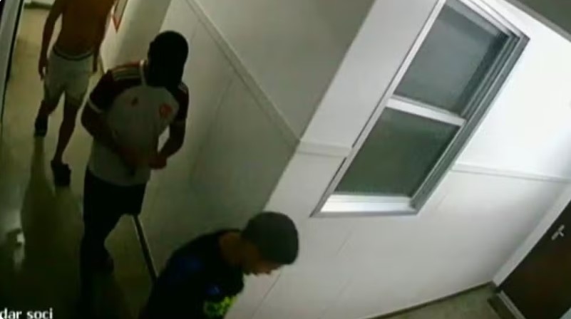 jovem estupro