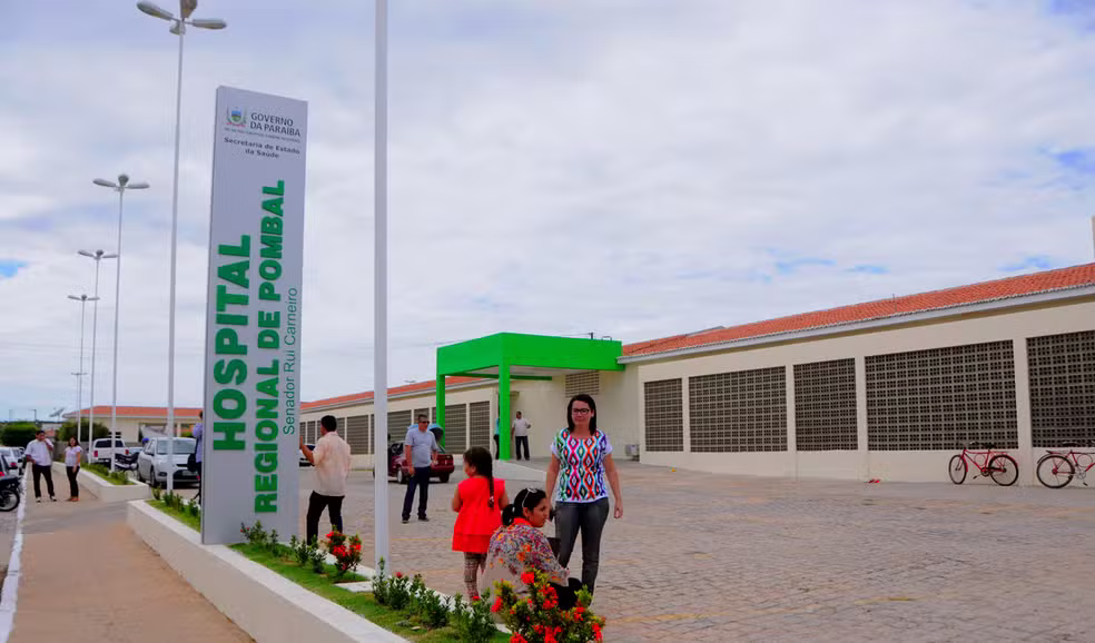 Surto de intoxicação alimentar após consumo de pizza leva 94 pessoas ao hospital na Paraíba; Uma mulher morreu
