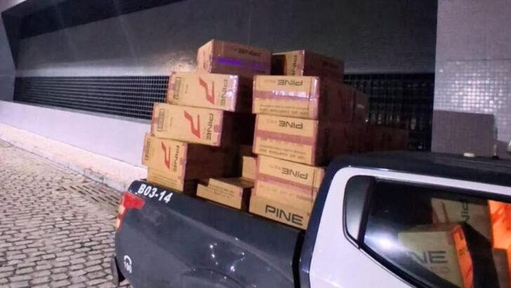 PM apreende cerca de 2 mil pacotes de cigarros em granja abandonada em PaRio Grande do Norteamirim - Foto: Reprodução/PMRN