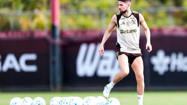flamengo Jorginho já está treinando com bola - Foto: Gilvan de Souza / Flamengo