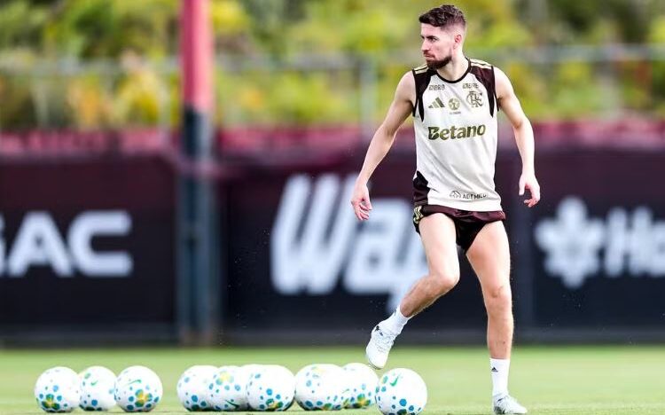flamengo Jorginho já está treinando com bola - Foto: Gilvan de Souza / Flamengo