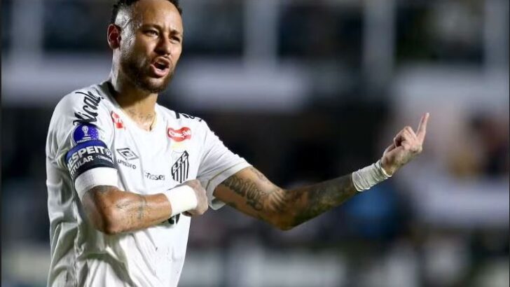 Neymar é um dos desfalques do Peixe na parte, mas por desgaste muscular - Foto: Raul Baretta/Santos F.C