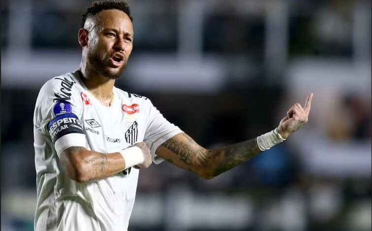 Neymar é um dos desfalques do Peixe na parte, mas por desgaste muscular - Foto: Raul Baretta/Santos F.C
