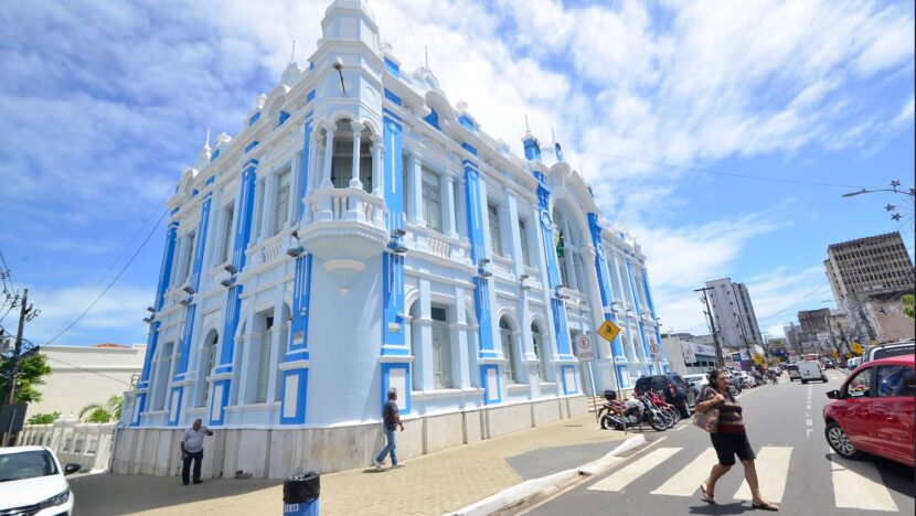 Natal propõe reajuste salarial de 4,44% para servidores