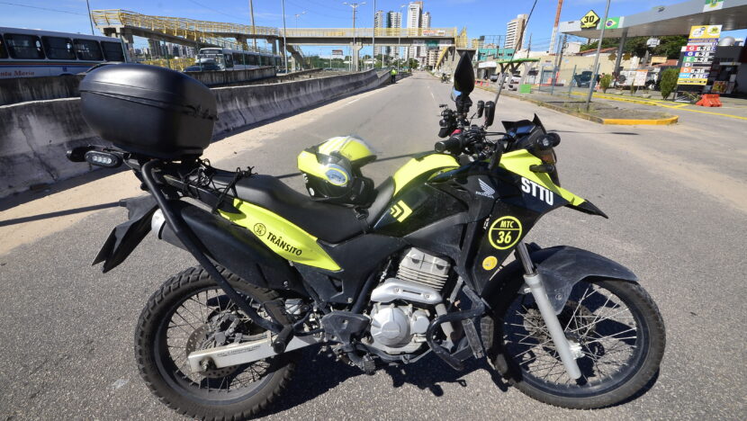 Rompimento de Adutora da CaeRio Grande do Norte Av Prudente de Morais (7)